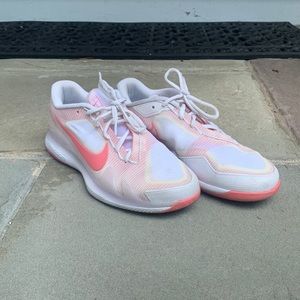 White and Pink Nike Court Zoom Vapor Pro Women’s Size 9